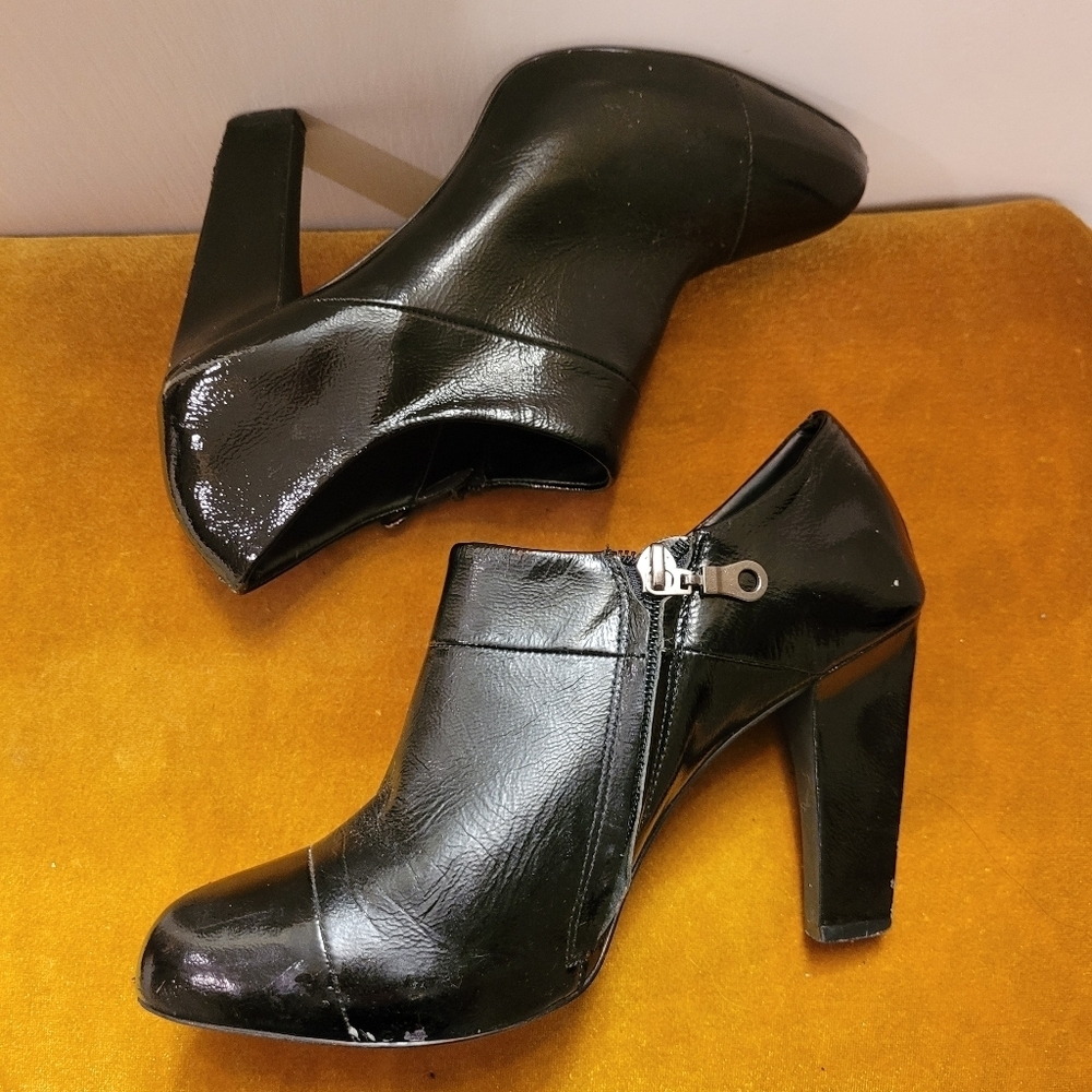 WHBM Chic Black Patent Leather Side Zip Slant Heel Ankle Bootie - Picture 15 of 16